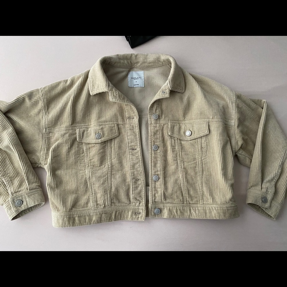 Cropped jacket